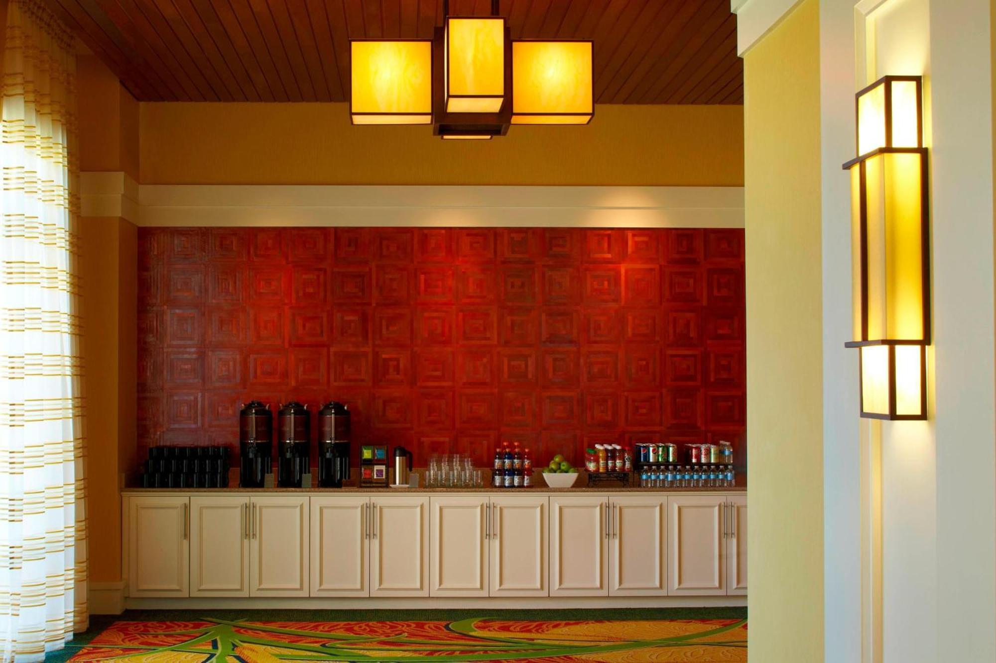 Meadowview Marriott Conference And Convention Center Resort 3*