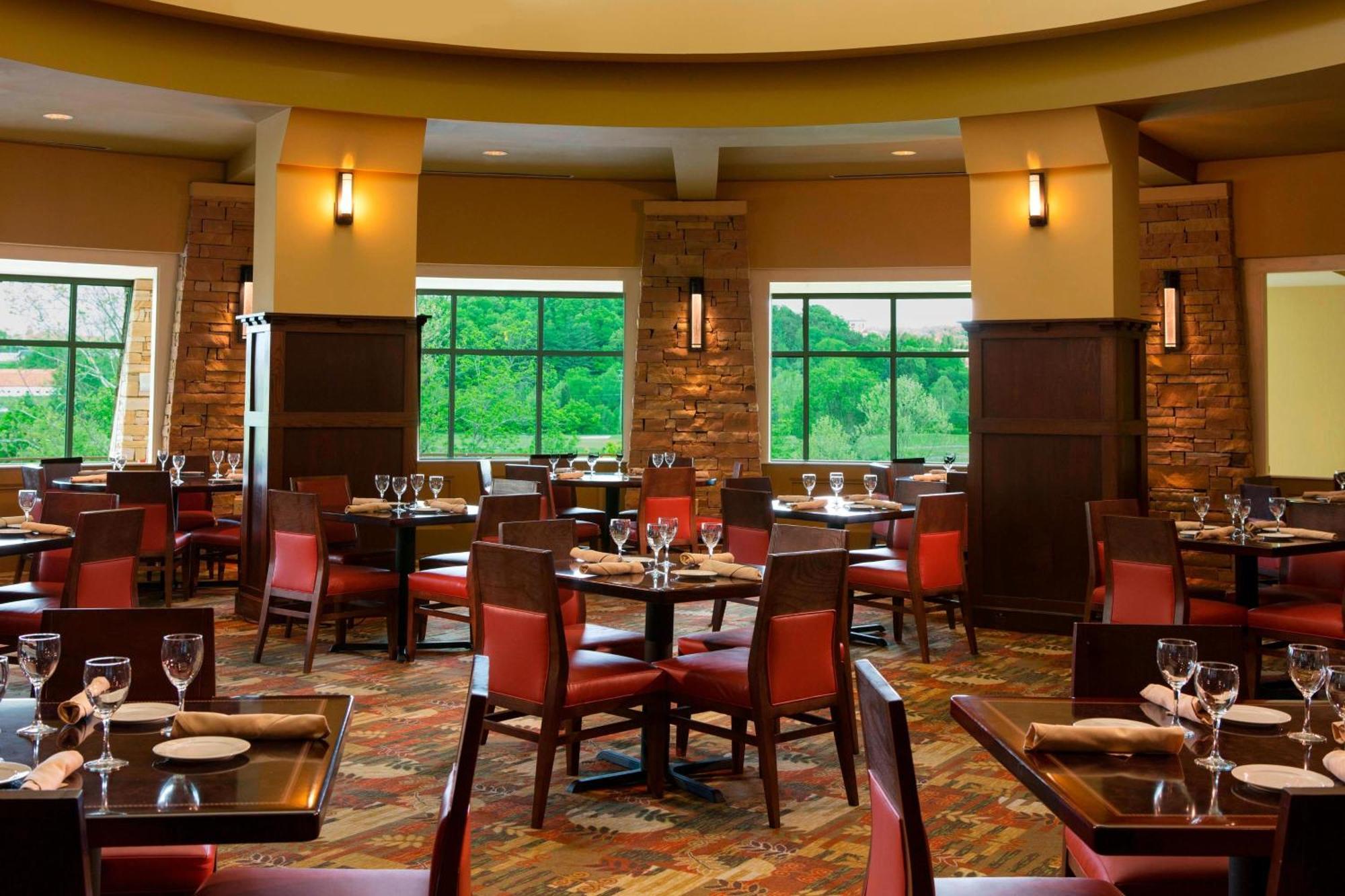 Meadowview Marriott Conference And Convention Center